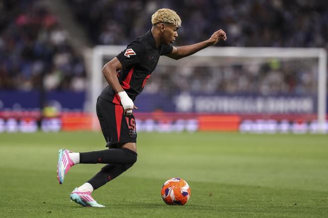 2025 赛季：由于投球计时器的严格执行，大联盟平均每场比赛的时长缩短至 2 小时 38 分